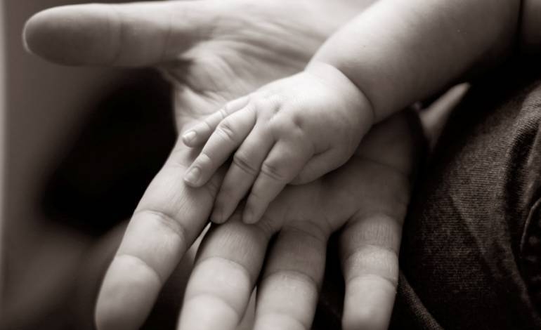 manos-bebe__destacado__destacado